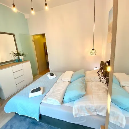 Venezia De Luxe 住宿加早餐酒店 莱鲍